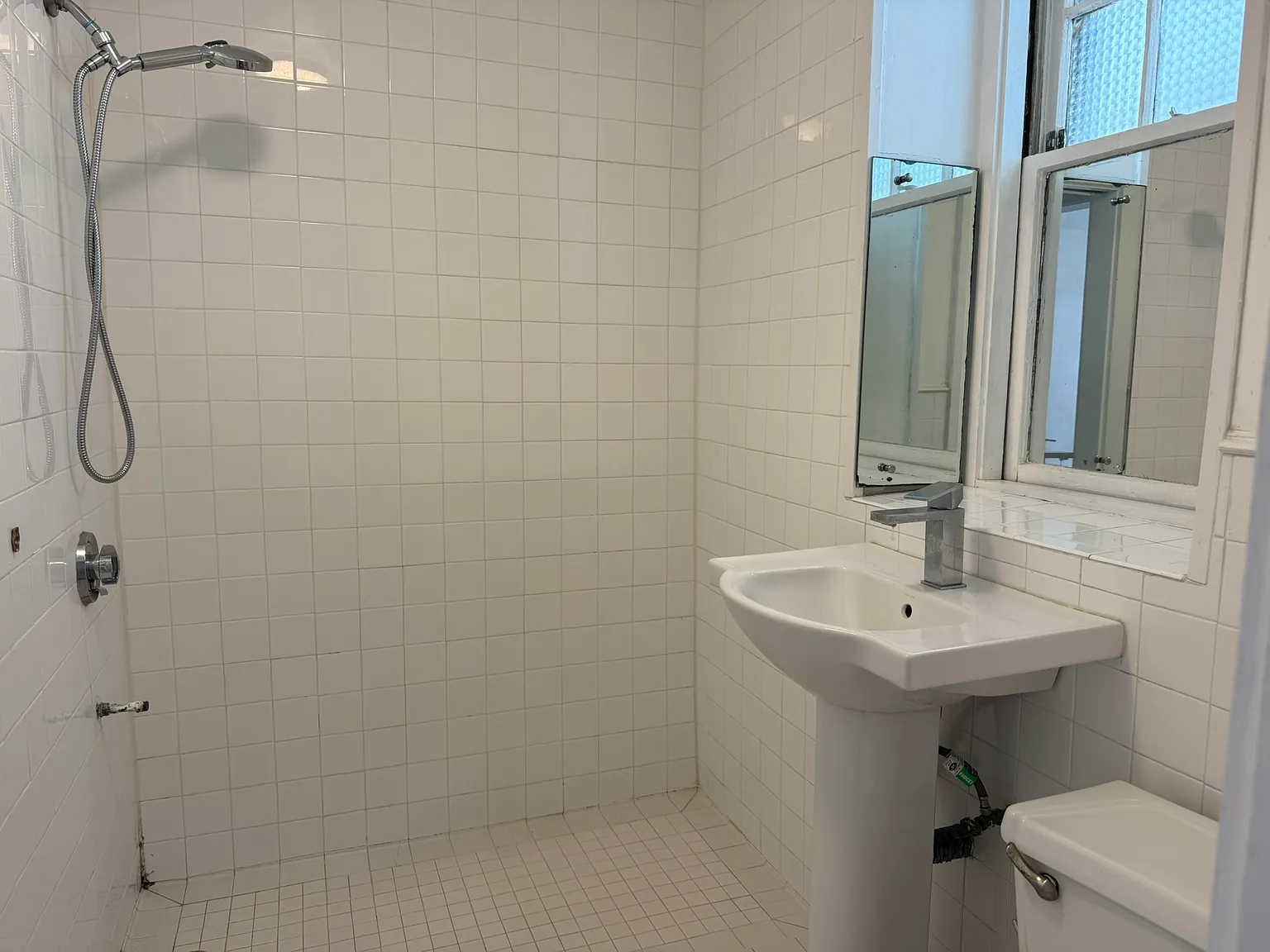 2 bed, 650 sqft, $2,700 — Photo 3