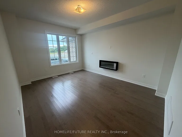 1230 Elizabeth Mackenzie Dr — Photo 2