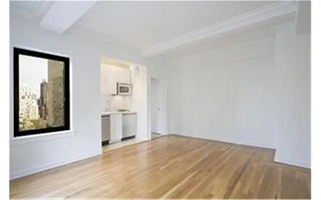 Sold by Douglas Elliman | media 25