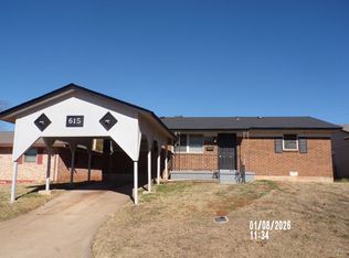 615 SW Arbuckle Ave, Lawton, OK 73501