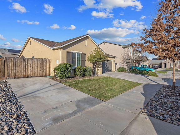 4th image of 4016 E Cypress Avenue