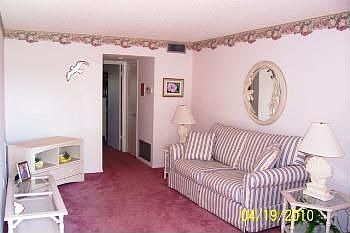 1st image of 67 Royal Oak Dr