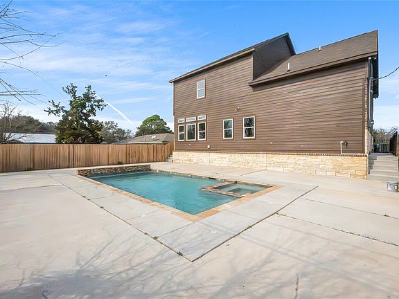 5th image of 6413 N Ridgecrest Dr