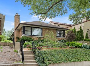 1123 N Ridgeland Ave, Oak Park, IL 60302