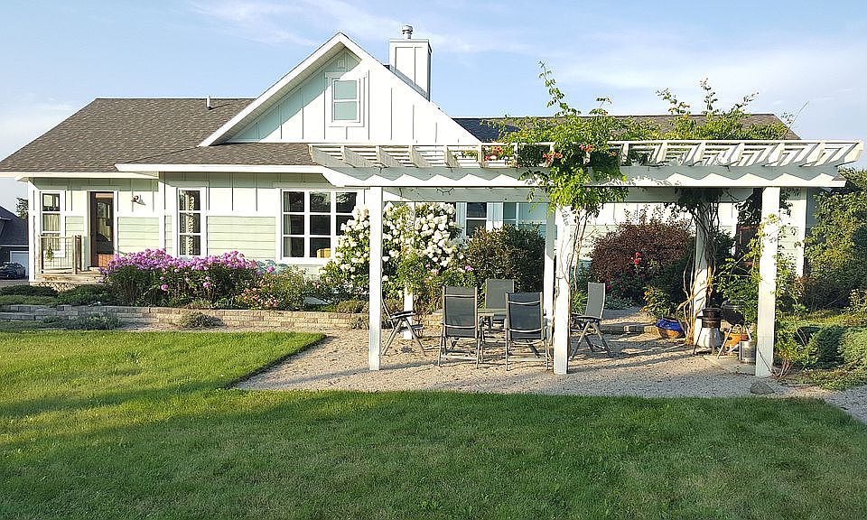 1st image of 1688 Pergola Ave