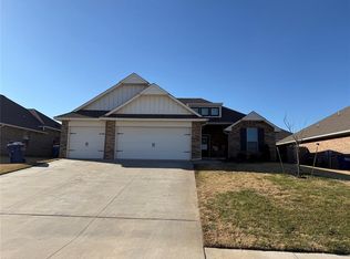 1401 N Storybrook Ter, Mustang, OK 73064