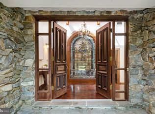 4700 Brookside Dr, Alexandria, VA 22312