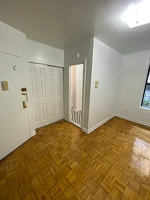 Rented by Peter R. Hungerford, LREB | media 27