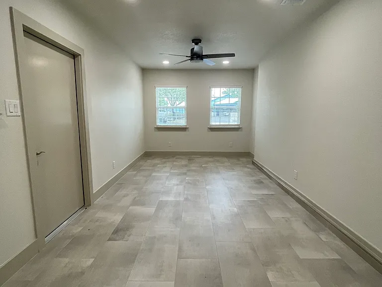 109 Green Meadows Blvd — Photo 13