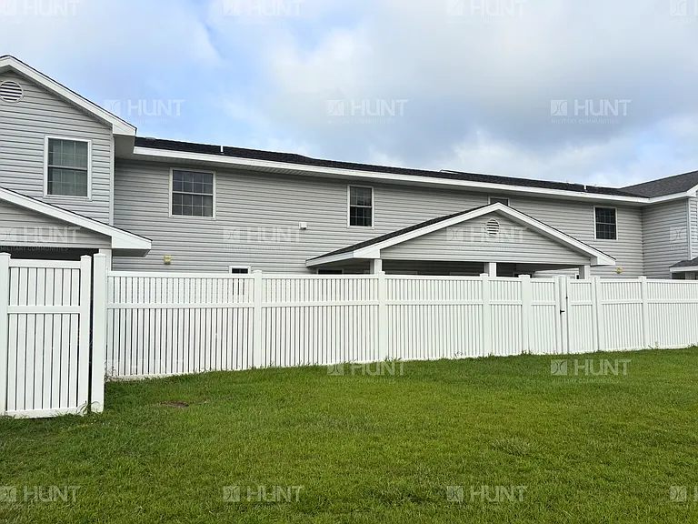 570 Fern Ln — Photo 3