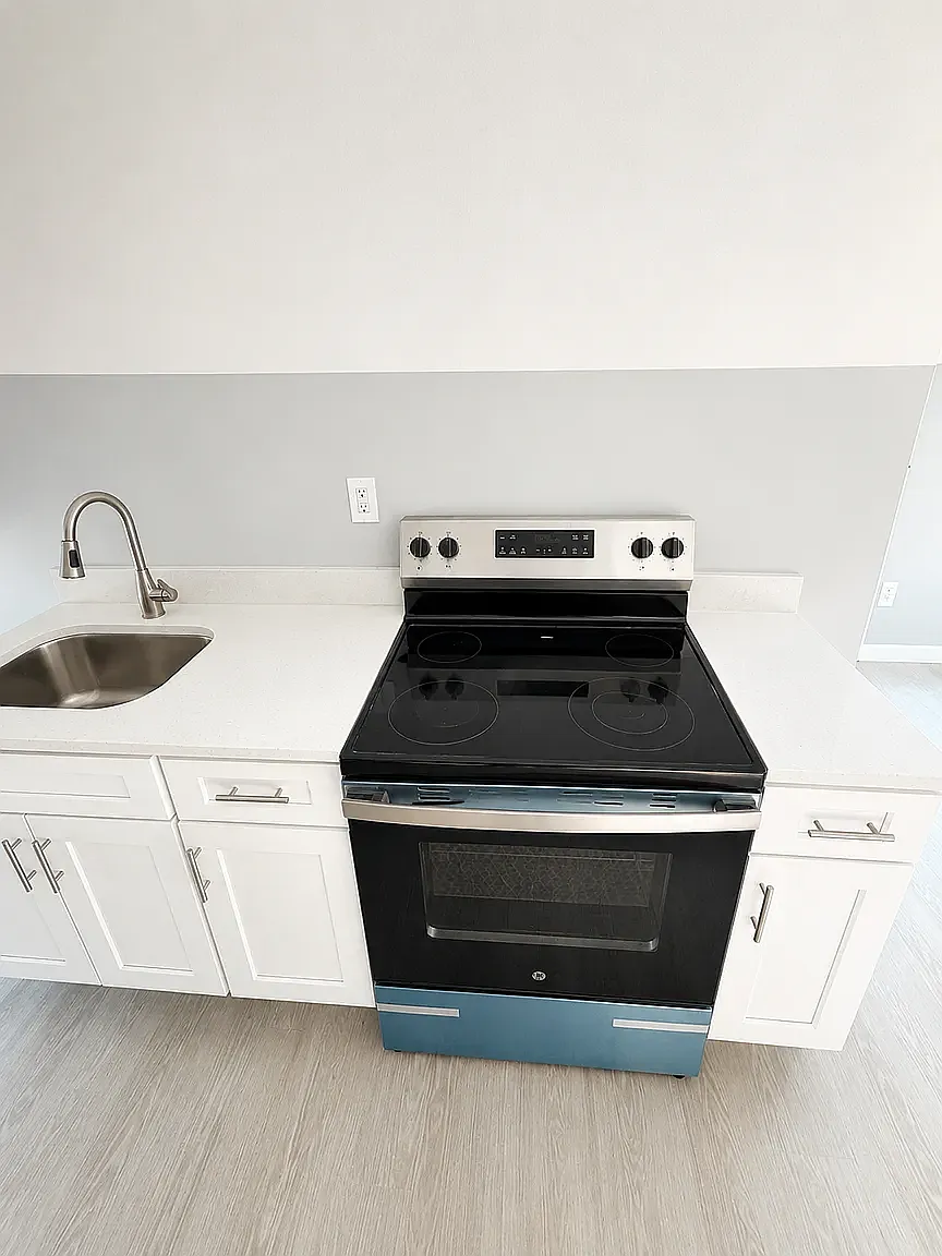 1 bed, 800 sqft, $1,525 — Photo 3
