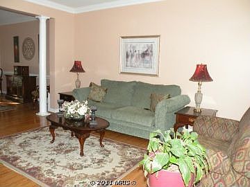 4th image of 10 Kingsley Ct