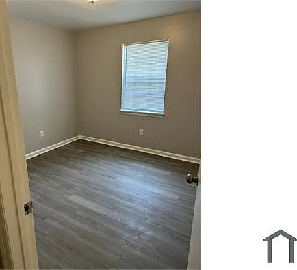 4 bed, $2,400 — Photo 4
