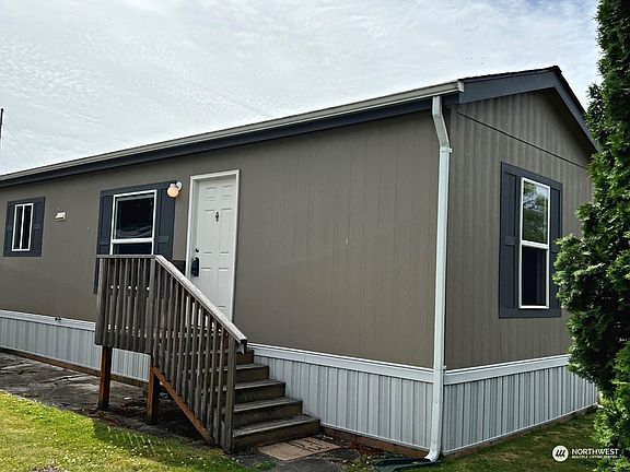 5th image of 12721 142nd Avenue Ct E #2