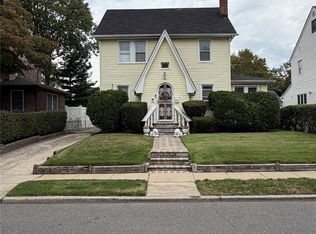 881 Lorenz Avenue, Baldwin, NY 11510