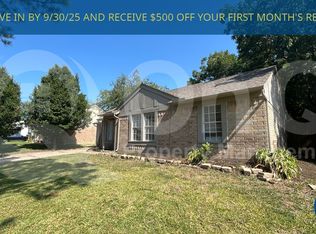 807 Cavalier Dr, Arlington, TX 76017