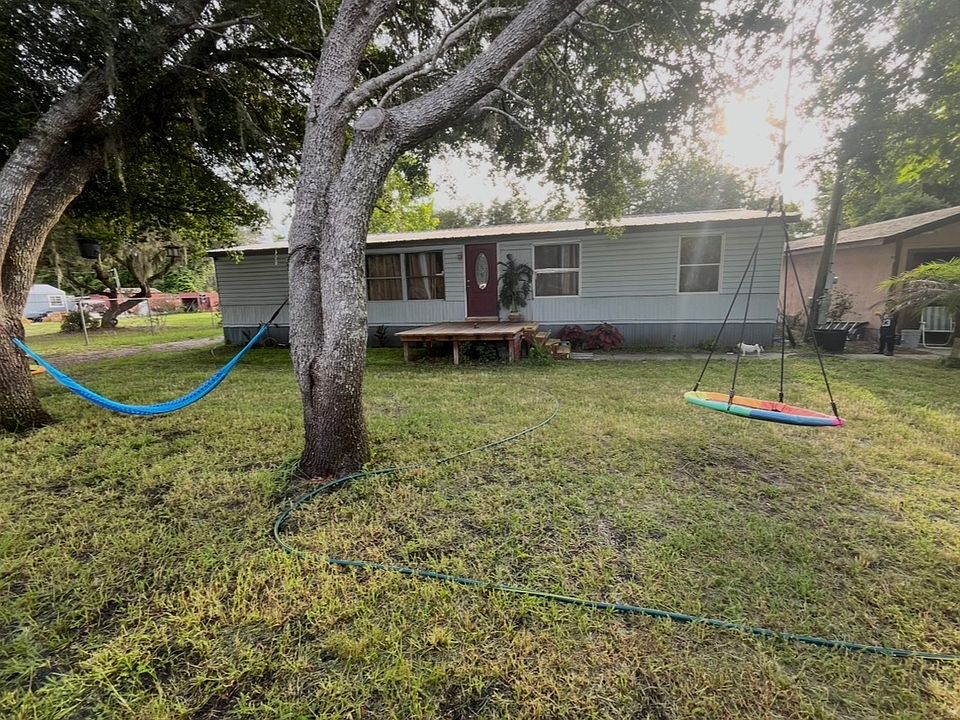 1st image of 43723 Dixie Dr