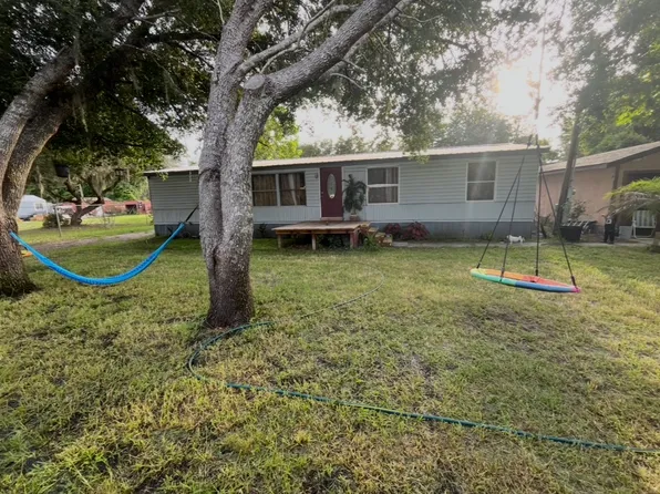 43723 Dixie Dr, Paisley, FL 32767