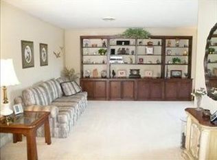 1175 Millpond Rd, Valparaiso, IN 46385