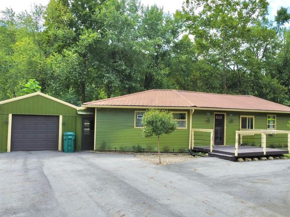 2712 Sycamore Ln, Stockport, OH 43787