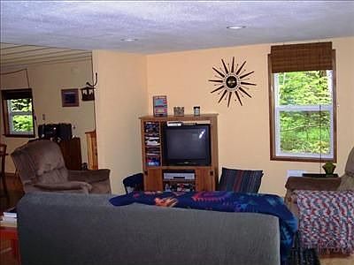 5th image of 130 Timberline Dr