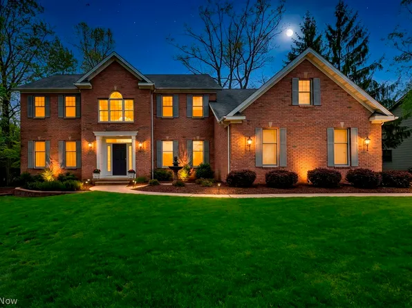 2741 Timberwood Dr, Broadview Heights, OH 44147