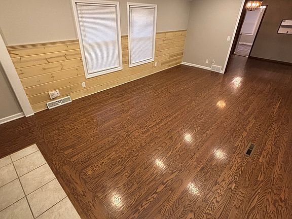 2nd image of 2490 19th St