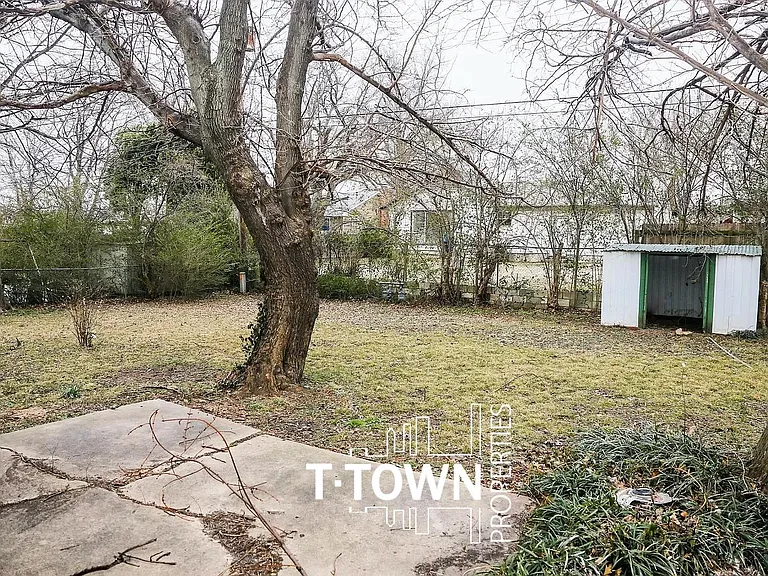 5966 E 27th Pl — Photo 15