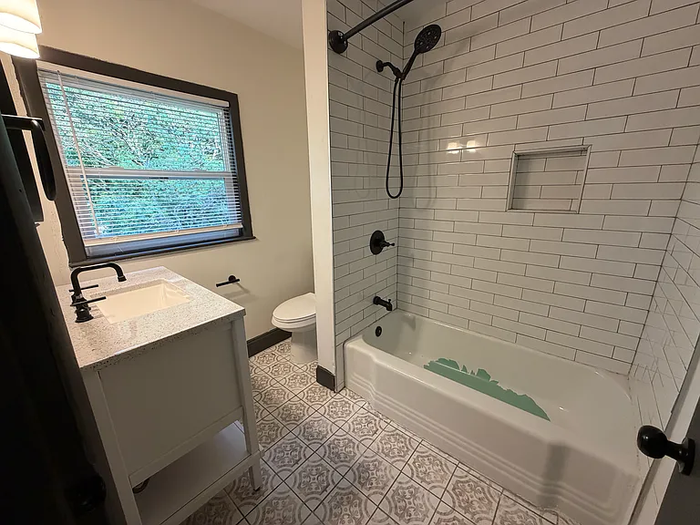 1130 Wilson Ave #1 — Photo 16