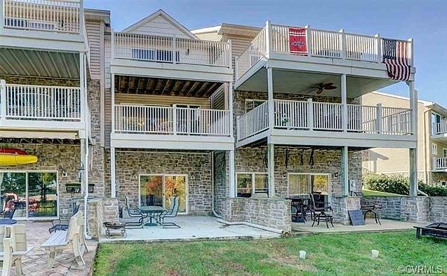 1st image of 292 Lake Front Dr #292