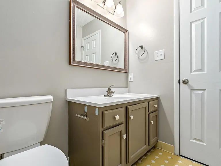 307 Lancaster Ave — Photo 15