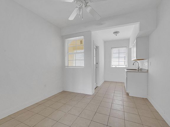 2nd image of 1124 Pennsylvania Ave APT 4
