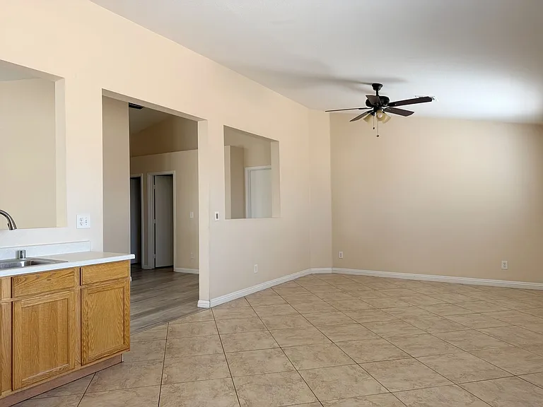 3320 Park Town St — Photo 15