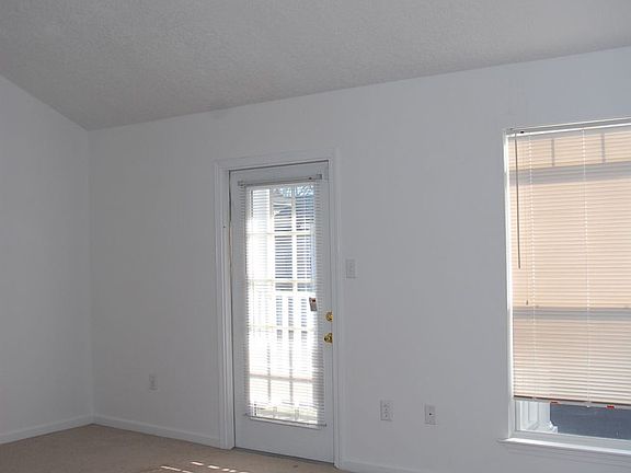 4th image of 1111A Century Oaks Dr