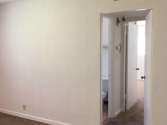 4th image of 1822 N St APT 15
