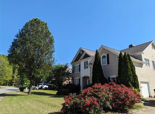 1919 Barrett Knoll Cir NW, Kennesaw, GA 30152