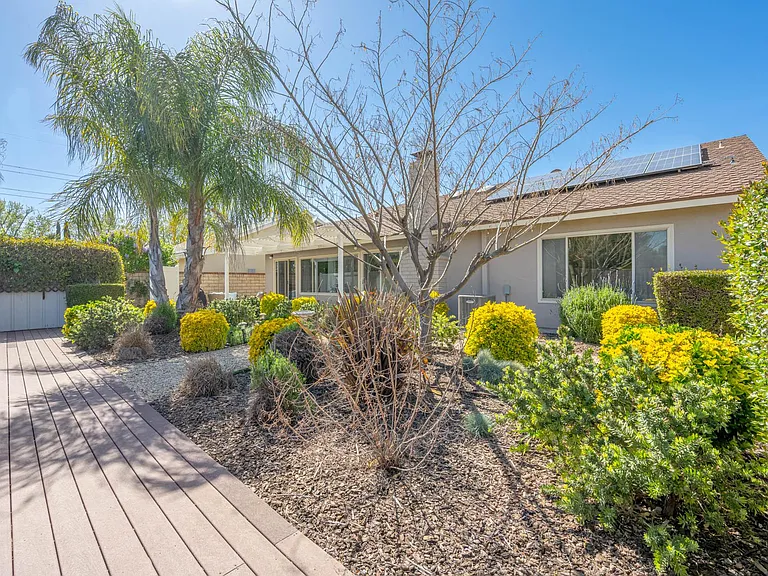 23236 Via Calisero — Photo 45