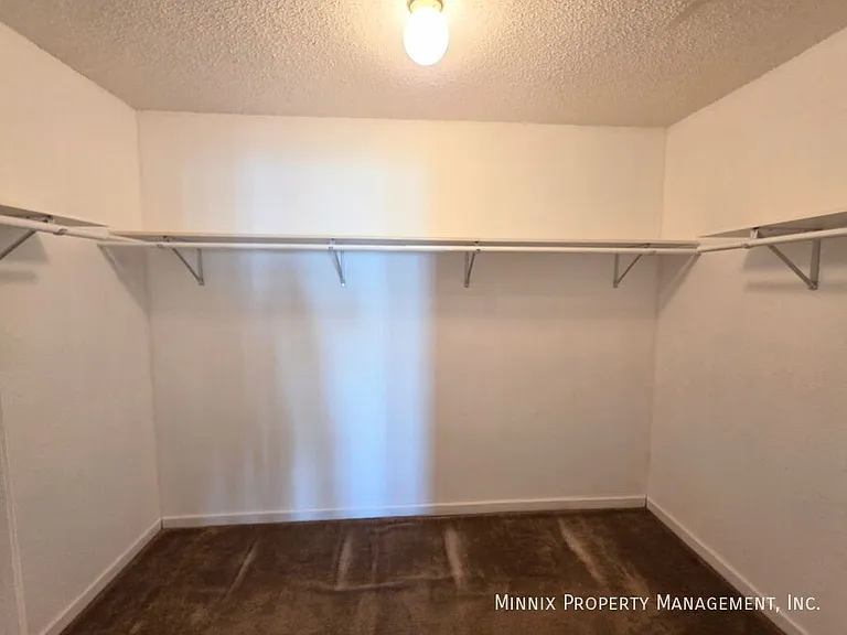 1325 E Cowden Ave — Photo 12
