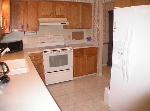 3rd image of 101 Grand Plaza Dr #B10