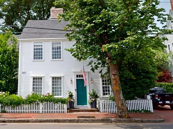 3 Pleasant St, Nantucket, MA 02554