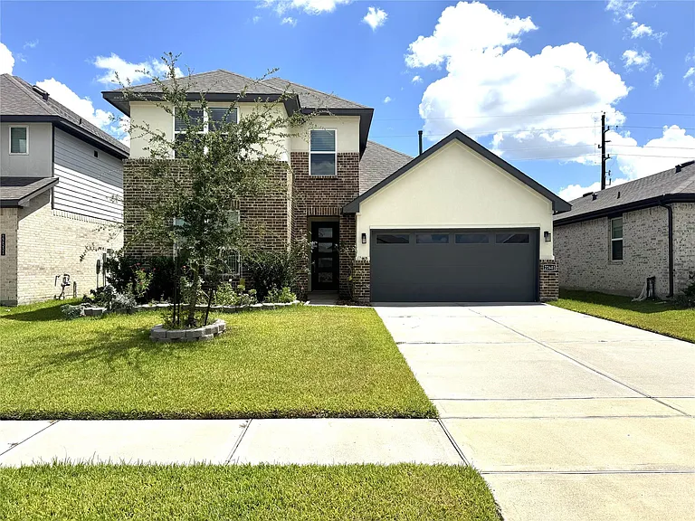 22603 Petrizzi Ln — Photo 1