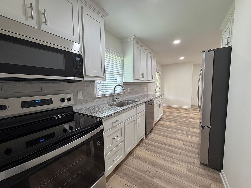 1st image of 1111 Eaglewood Dr