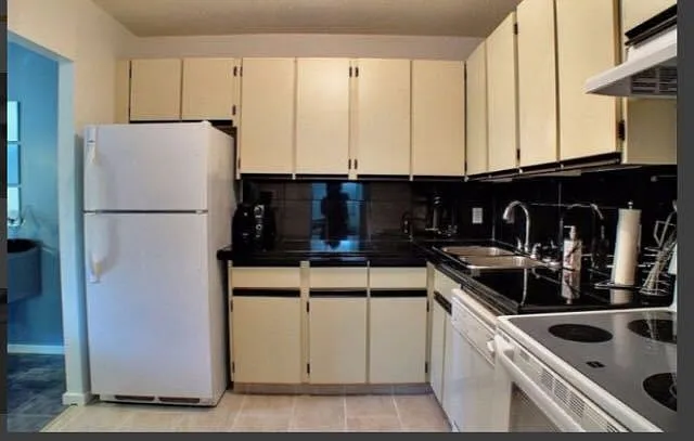 490 Kenaston Blvd #4 — Photo 7