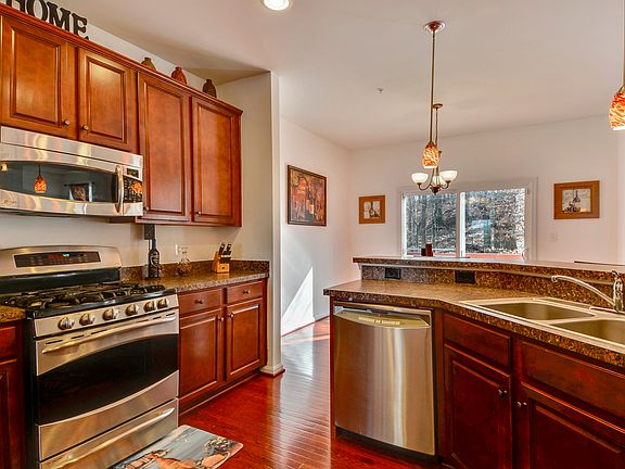 3rd image of 3393 Eagle Ridge Dr