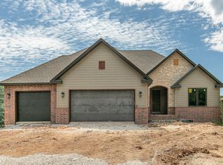 1258 W Stone Meadow Way, Springfield, MO 65810