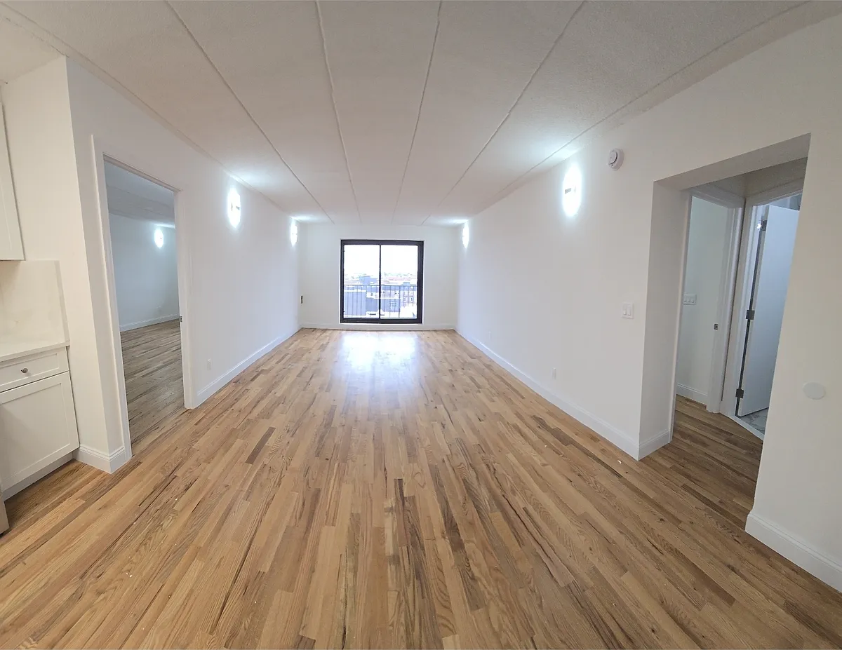 Building Photo - 143-51 Roosevelt Ave #5A