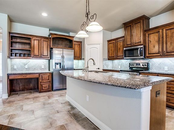 3rd image of 353 Terra Verde Ln