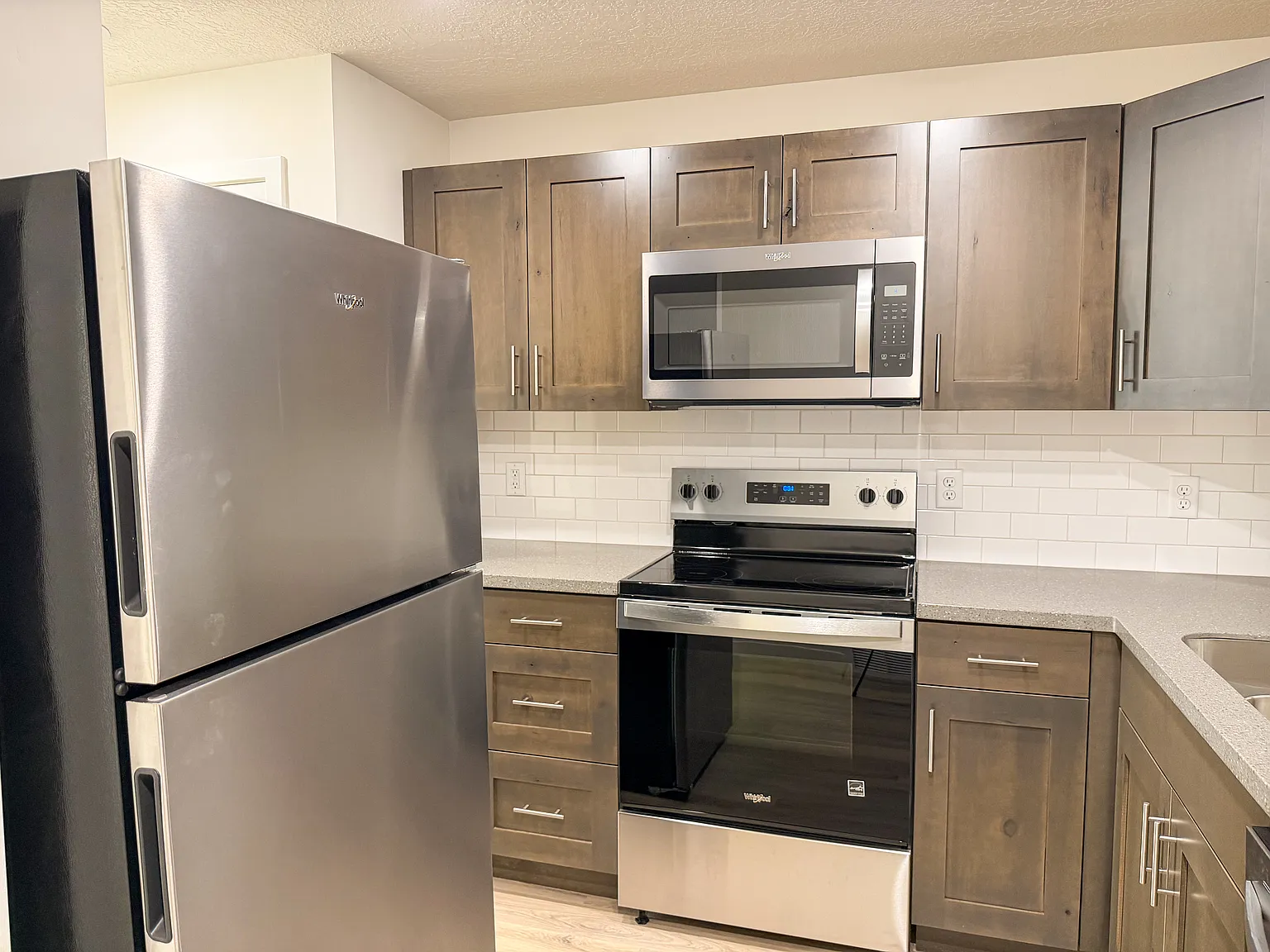 1 bed, 800 sqft, $1,600 — Photo 4