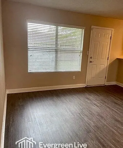 648 Carrier Dr — Photo 3
