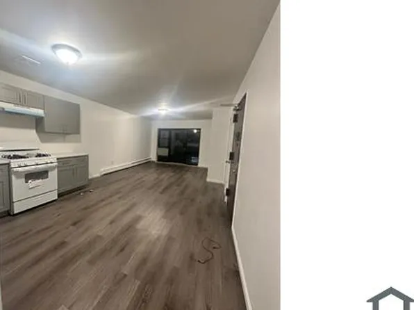 626 Grassmere Ter Floor 3, Far Rockaway, NY 11691